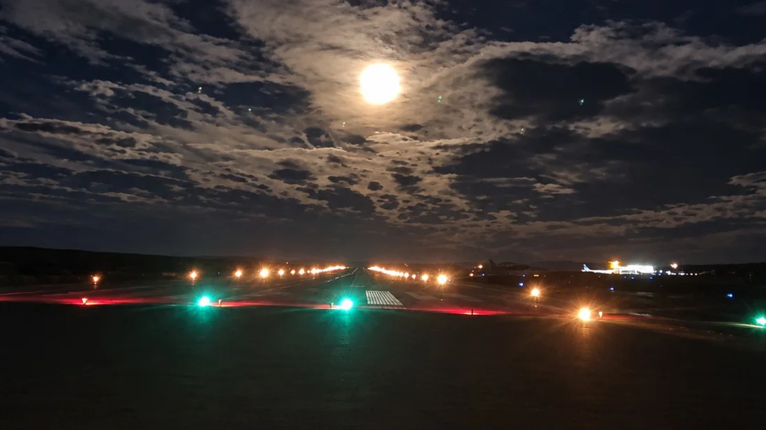 aeropuerto de noche1